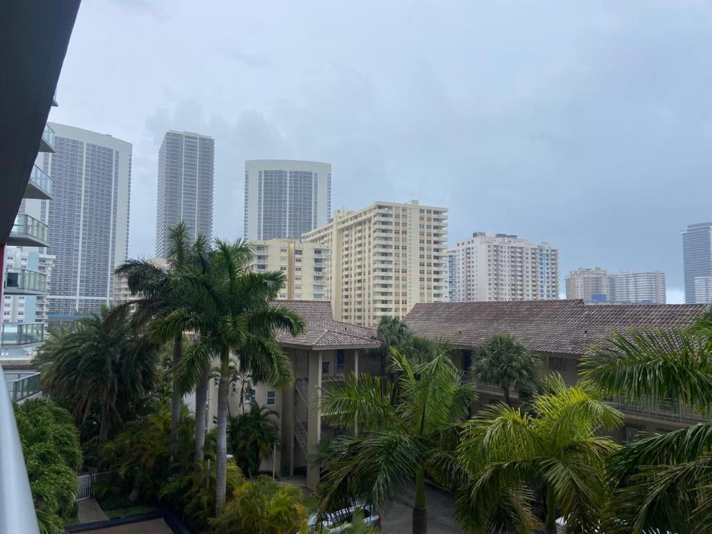 Apartment 1B-1B Amazing View BW 30A Hallandale Beach Buitenkant foto